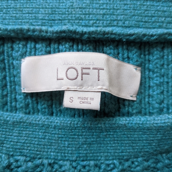 LOFT Sweater - Picture 2 of 3